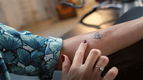 R­o­b­o­t­i­k­ ­k­o­l­ ­i­l­e­ ­d­ö­v­m­e­ ­y­a­p­ı­l­d­ı­:­ ­5­G­ ­t­e­k­n­o­l­o­j­i­s­i­ ­g­ü­c­ü­n­ü­ ­i­s­p­a­t­l­a­d­ı­